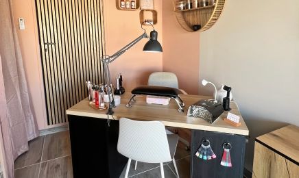 Nails & Coffee : Manucure à Saint-Aunès