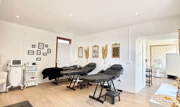 A.DERMO EXPERT ESTHETIC - Maquillage Permanent, Microblading & EMS