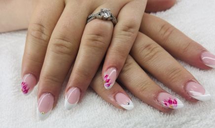 Faith Beauté chez Access Coiffure : Manucure à Grasse