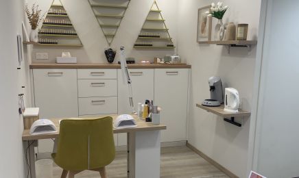 Kamy Esthetique  : Manucure à Alès