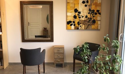 Aurélie D. ACCOMPAGNATRICE BIEN ÊTRE - COUPE VIBRATOIRE - COULEUR VÉGÉTALE - SHIATSU : Sophrologue à Moret-Loing-et-Orvanne