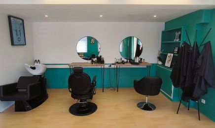 Cosmo Barber Place : Barbier à Perpignan