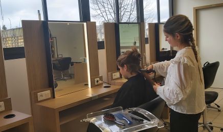 Lycée Funay Hélène Boucher : Coiffeur à Le Mans