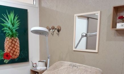 Tropicale beauté : Manucure à Bourg