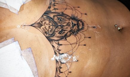 Next tatoo logistique : Institut de beauté à Paris