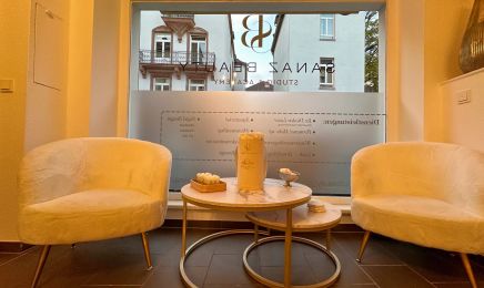 Sanaz Beauty Academy: Kosmetikstudio in Frankfurt am Main
