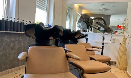 MY NiVEAU Hair & Beauty Salon: Barbershop in Schwabach