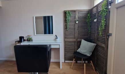Hair Spa Doll : Coiffeur à Abergement-la-Ronce