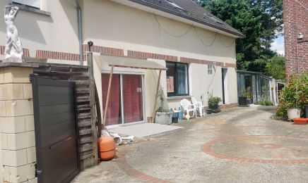 Sophie'Stiquée au naturel  : Institut de beauté à Auneuil