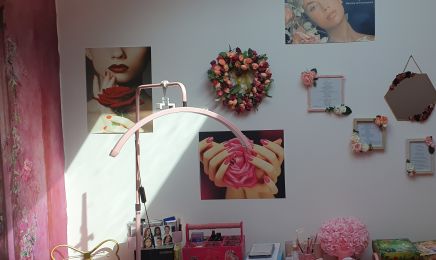 Rose Céleste : Manucure à Brainville