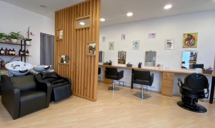 Camille Coiffure  : Coiffeur à Fillière