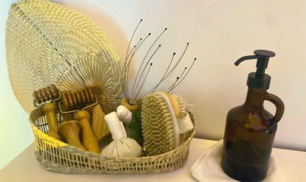 HOLISSENS ( Beauty Head Spa) : Coiffeur à Clamart