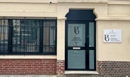 Patricia Gardie massages Renata França : Institut de beauté à Caen