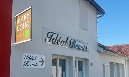 Idéal Beauté : Manucure à Champniers