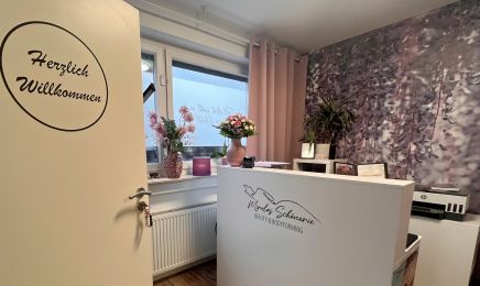 Mirelas Schönerie: Kosmetikstudio in Großbottwar
