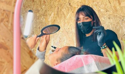 Majda Create Beauty – Taches de Rousseur & Strass Dentaire : Institut de beauté à Rouen