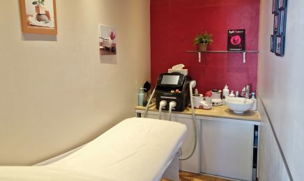 Aux Petits Soins  : Coiffeur à Ouveillan