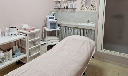 Fabetty Esthetique  : Manucure à Port-la-Nouvelle