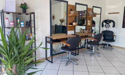 LE SALON by Mad : Coiffeur à Chuzelles