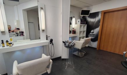 Karine D : Coiffeur à Saint-Affrique