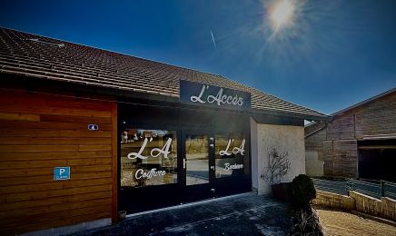 l’accès : Barbier à Orchamps-Vennes