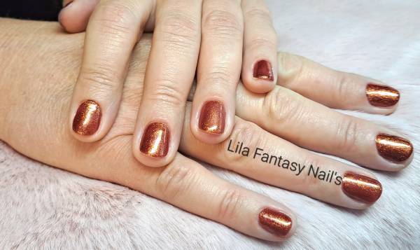 Lila Fantasy Nails 