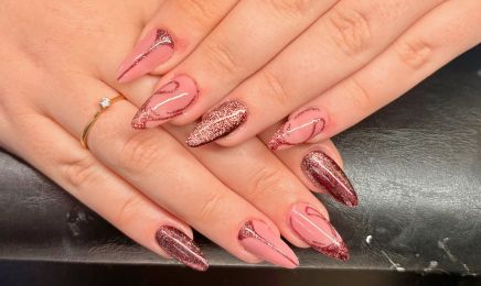 Nails Julia studio  : Manucure à Six-Fours-les-Plages