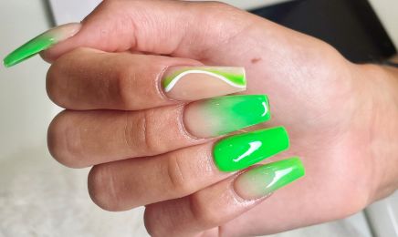 Sky Nails : Manucure à Istres