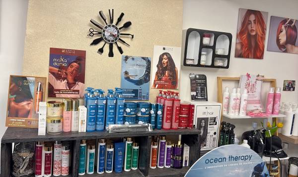 Laetitia "de la tête aux pieds" - Revel 