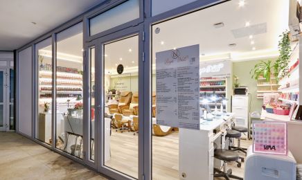 Lazare Nails  : Manucure à Paris