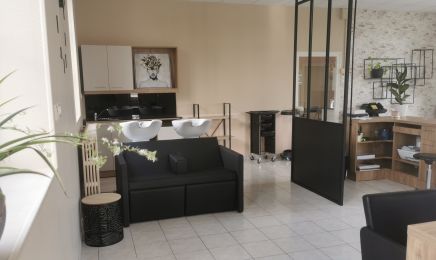 Comme chez soi : Coiffeur à Saint-Bonnet-en-Bresse