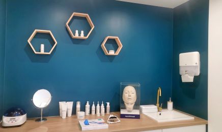 MAGNISKIN esthétique - Centre d'epilation laser et traitements de la peau : Barbier à Versailles