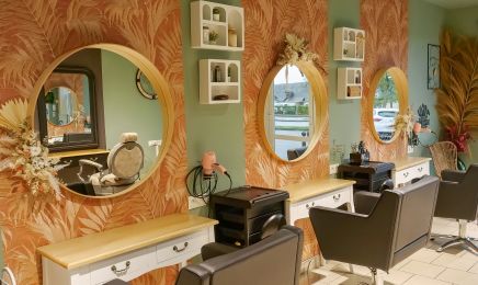 Le miroir de Charline  : Coiffeur à Norville