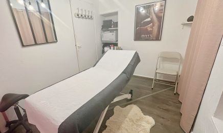 Co’cooning By Coralie  : Manucure à Veigné