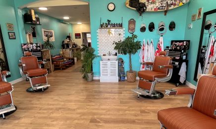 Tiphaine le barbier  : Barbier à Capbreton