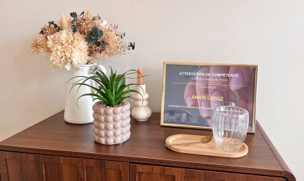 Anais Le Coz - Styliste Ongulaire : Manucure à Saint-Martin-de-Fontenay