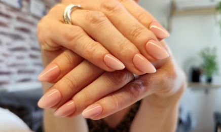 La parenthèse de Julie : Manucure à Houplines