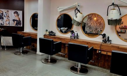 Le salon de Julie : Coiffeur à Saint-Pierre-la-Cour