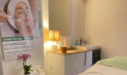 Nails Beauty By Marion : Institut de beauté à Antibes