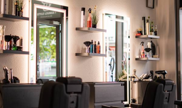 STYLE LOUNGE 1 FRISEUR