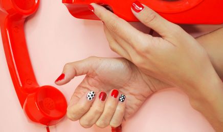 Pomme Rouge Nail Bar : Institut de beauté à Paris