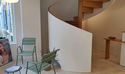 EOS : Manucure à Poissy