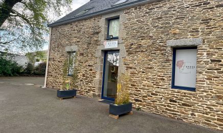 Eveil Beau'ty : Manucure à Pont-Aven