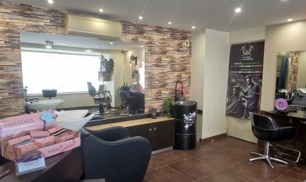Les Ciseaux D’Elo - spécialiste perruques médicales : Coiffeur à Saint-Maurice-de-Lignon