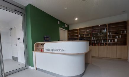 lycée Alphonse pellé : Coiffeur à Dol-de-Bretagne