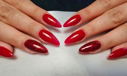 Ongles et Paillettes : Manucure à Saint-Colomban