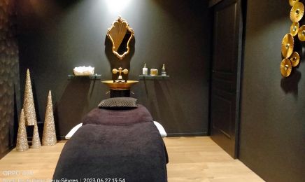 Le Salon De Beauté  : Manucure à Nueil-les-Aubiers
