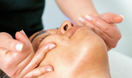 Unique Beauty Studio : Head Spa - Massages - Kobido - Drainage - Soins Visage : Coiffeur à Hyères