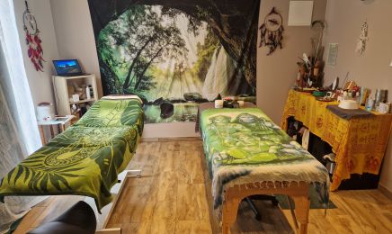 Nuances Lilas Massages Bien-être : Coiffeur à Coursan