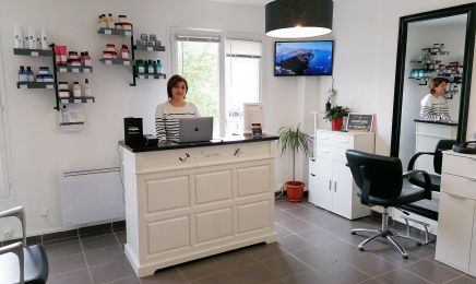 TF COIFFURE : Coiffeur à Bassens